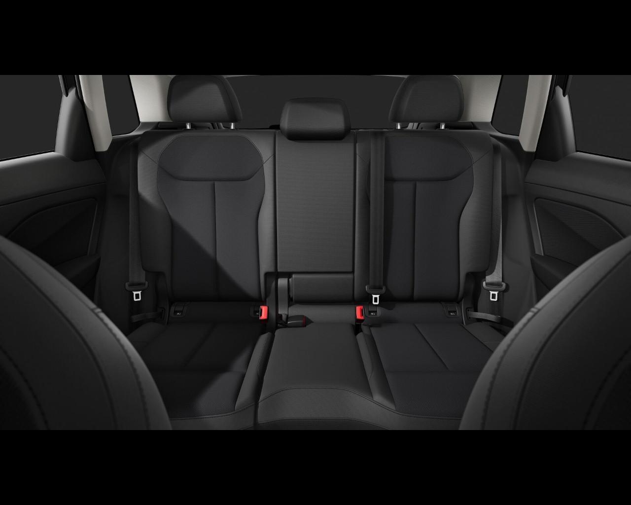 AUDI Audi Q3 SUV Business Advanced TFSI 110 kW S tronic