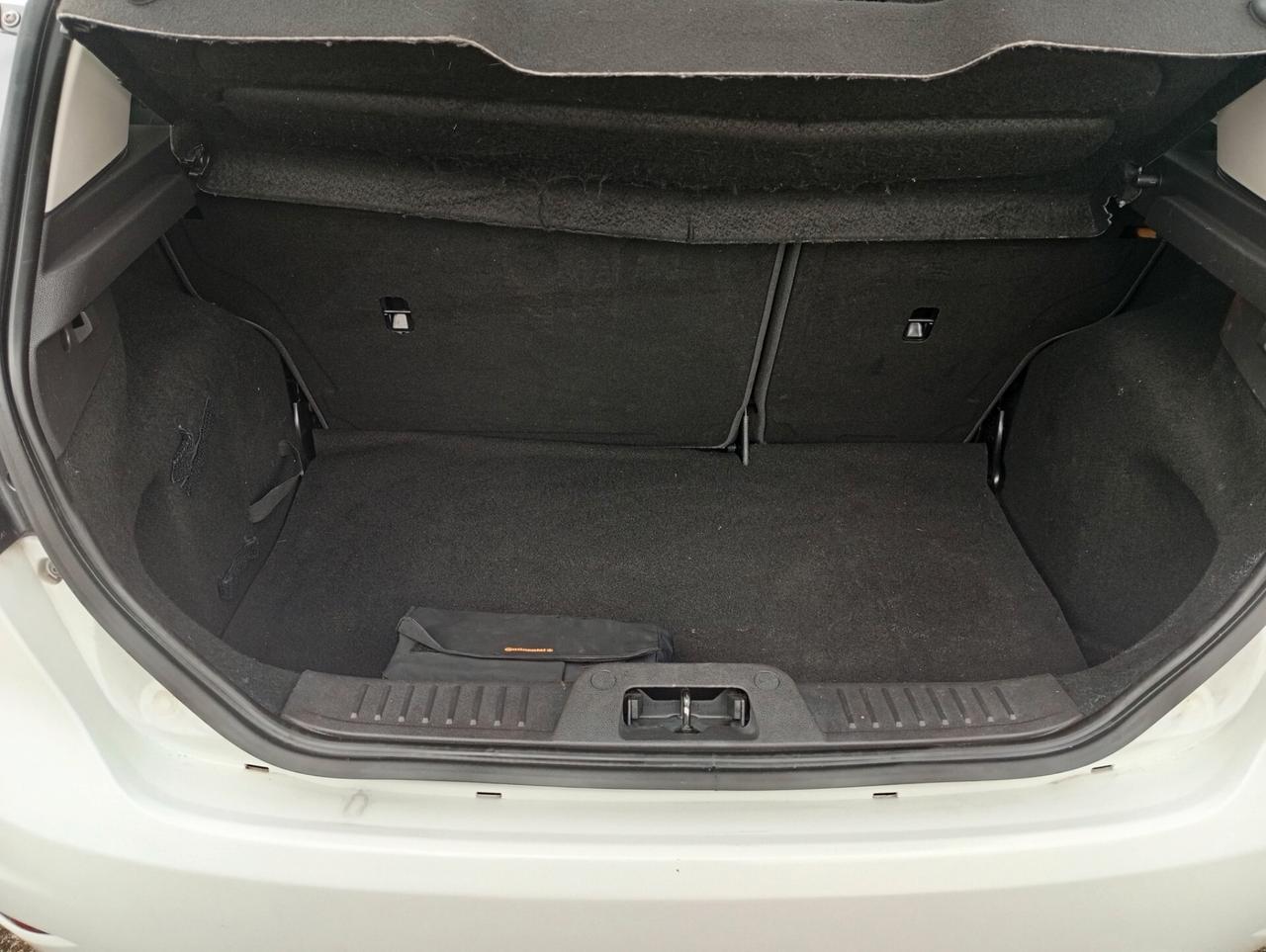 Ford Fiesta 1.4 5p. Bz.- GPL Titanium NEOPATENTATI OK