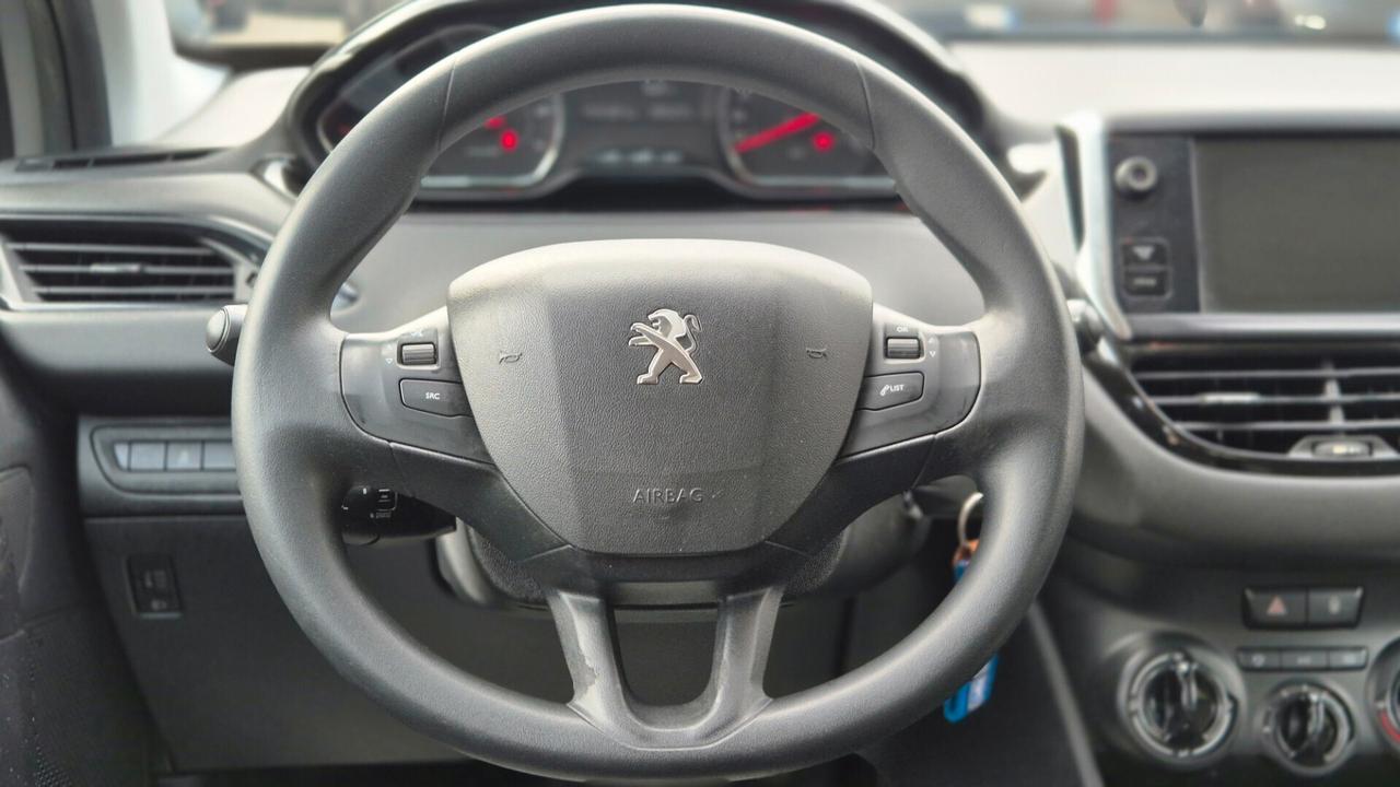Peugeot 208 1.2BENZ/60KW/ 82 CV 5 porte /OK NEOPATENTATI