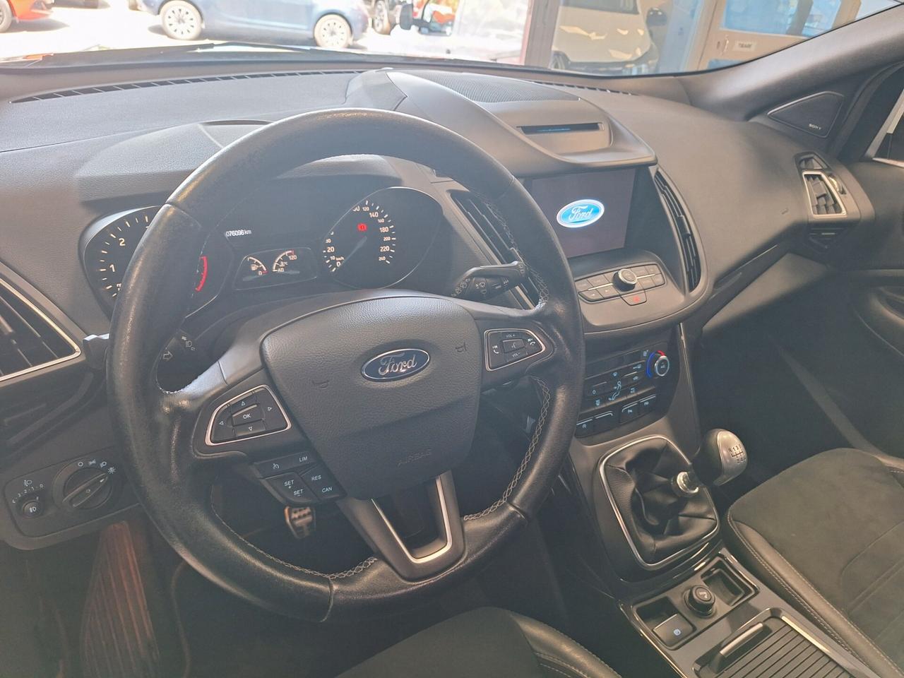 Ford Kuga 1.5 TDCI 120 CV S&S 2WD ST-Line