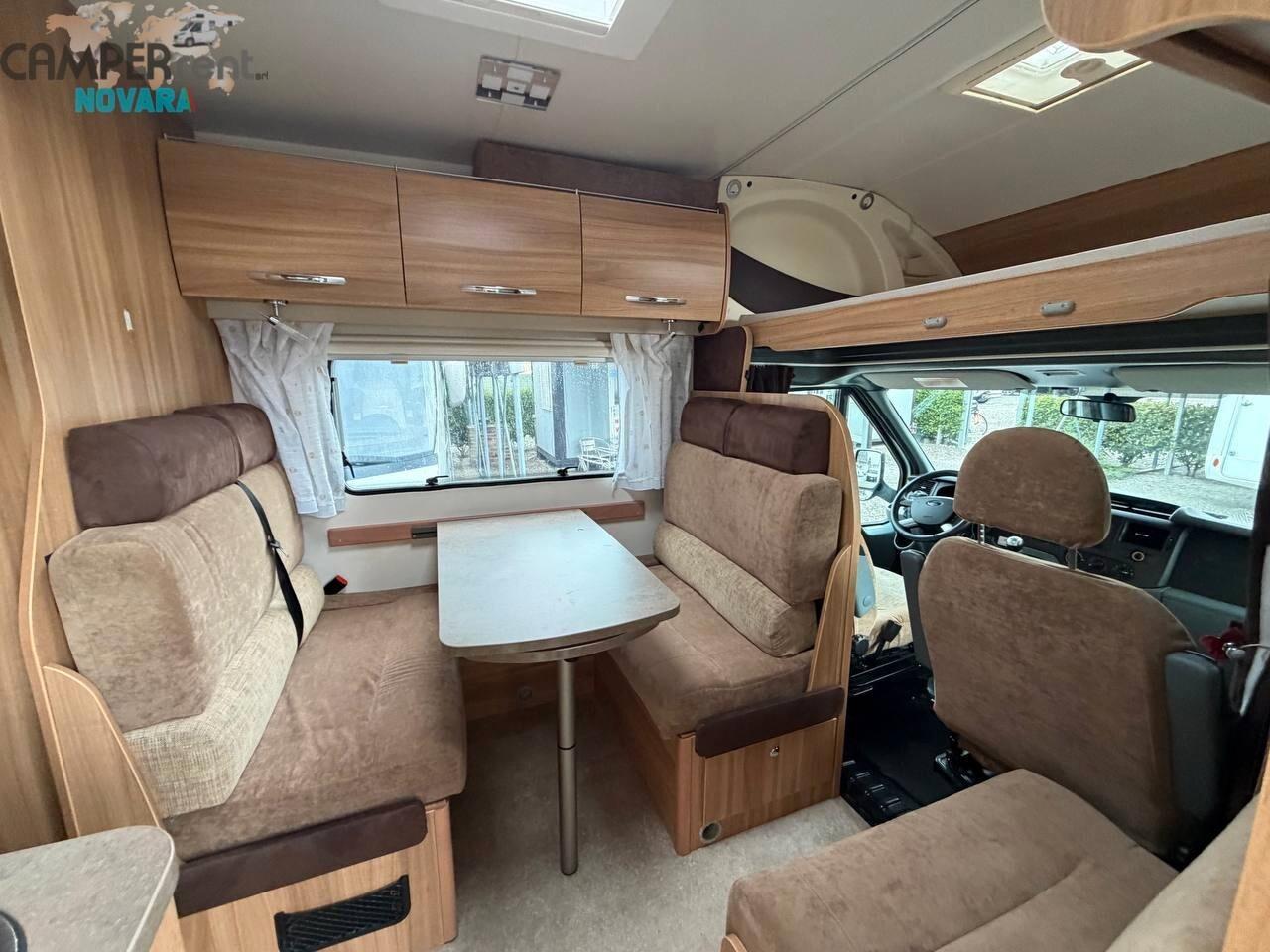 Chausson FLASH 03 MANSARDATO LETTI A CASTELLO IN CODA