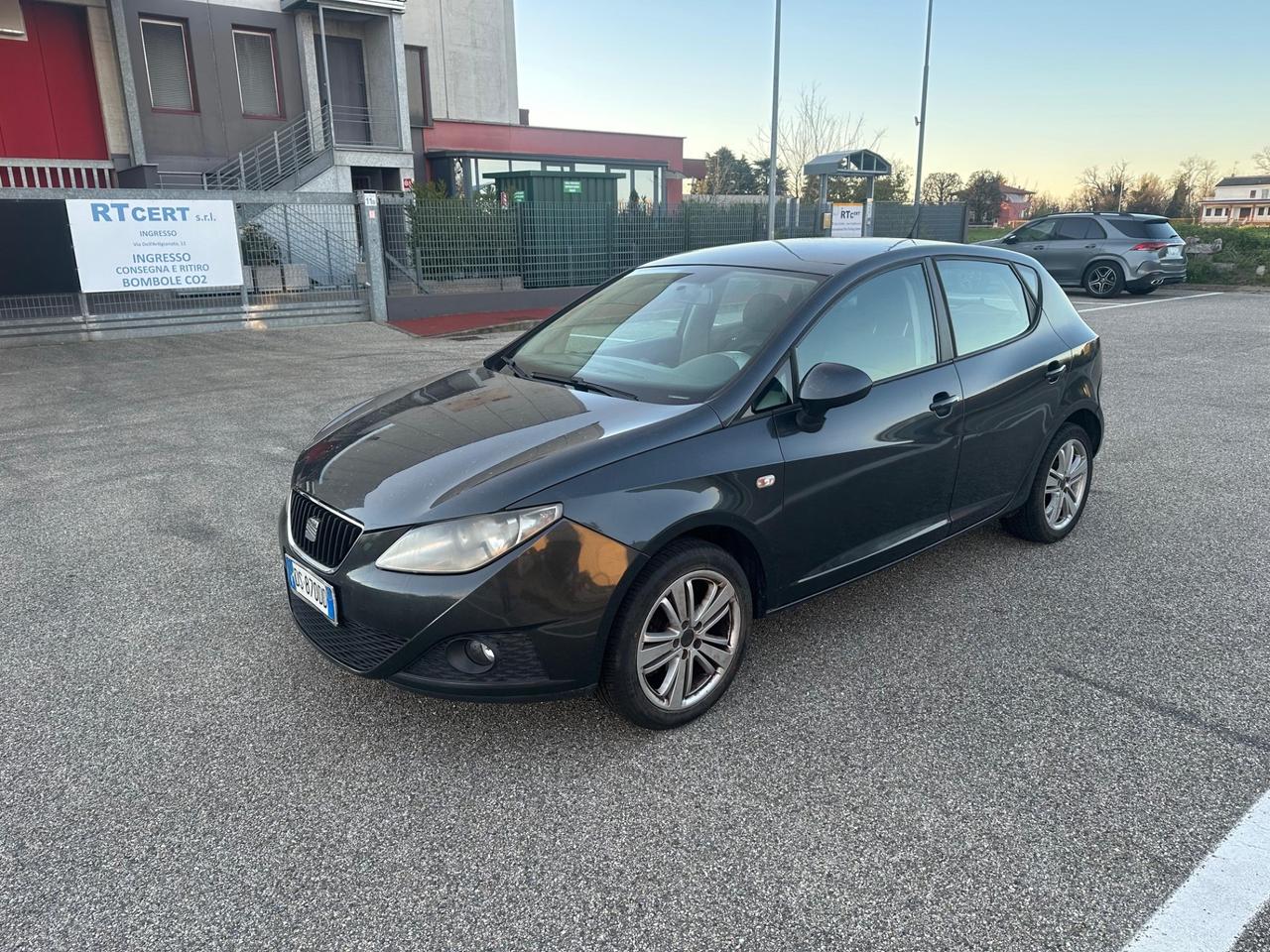 Seat Ibiza 1.4 5p. Reference Dual