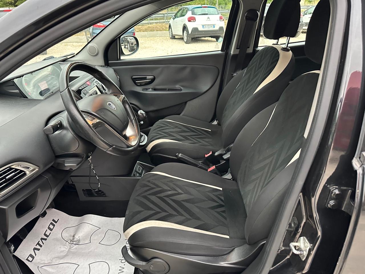 Lancia Ypsilon 1.2 69 CV 5 porte GPL Gold