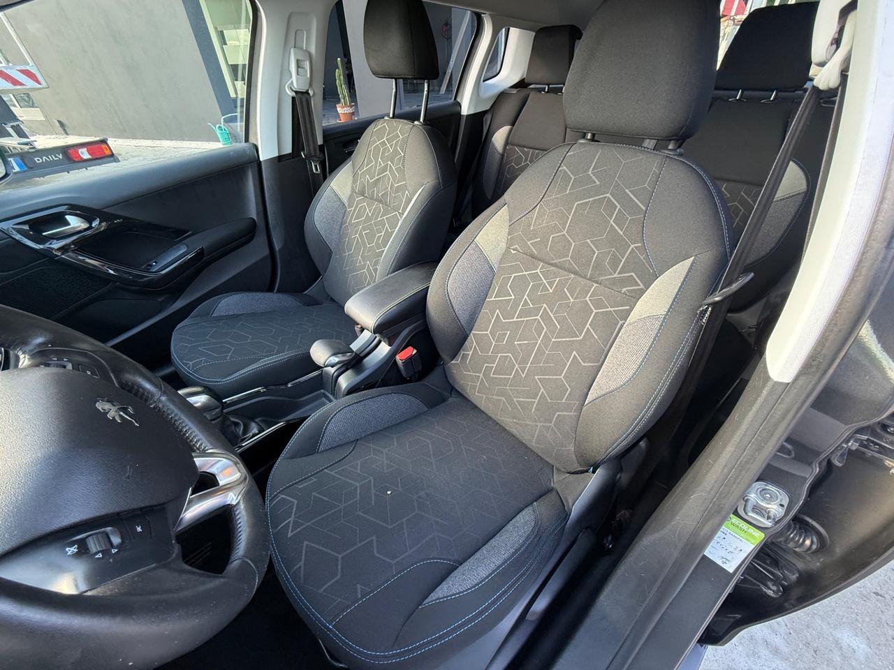 Peugeot 2008 82cv S&S Signature