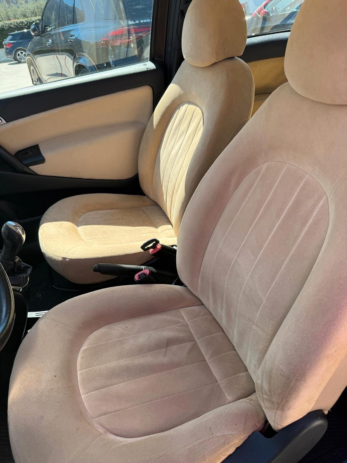 Lancia Ypsilon 1.3 MJT 75 CV Platino