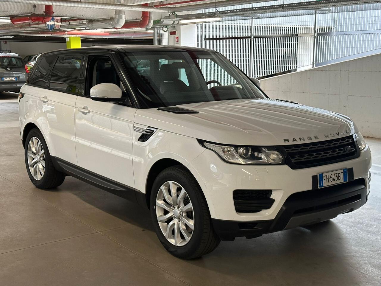 Land Rover Range Rover Range Rover Sport 3.0 TDV6 SE