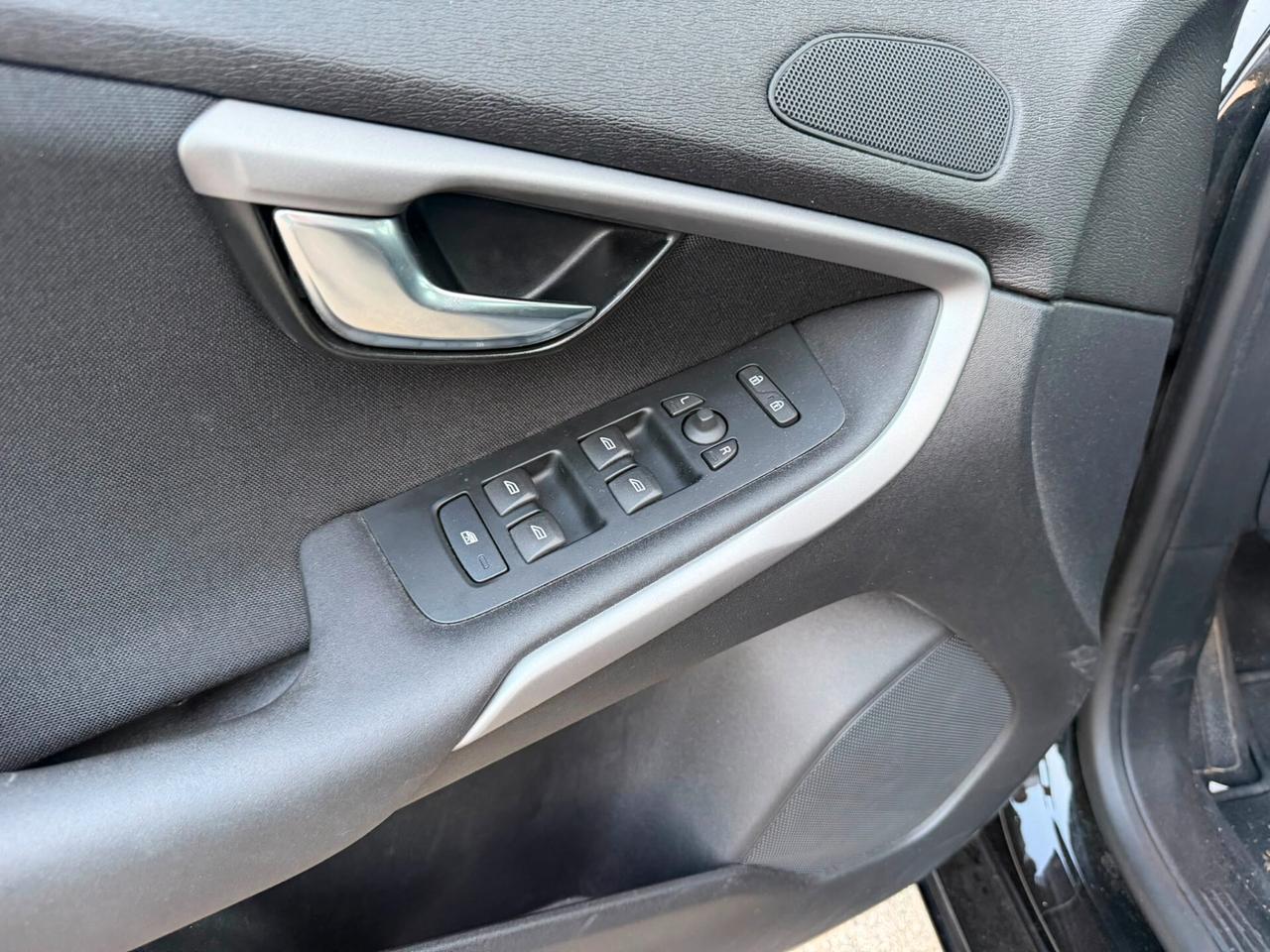 VOLVO V40 2.0 DIESEL D2 EURO6B