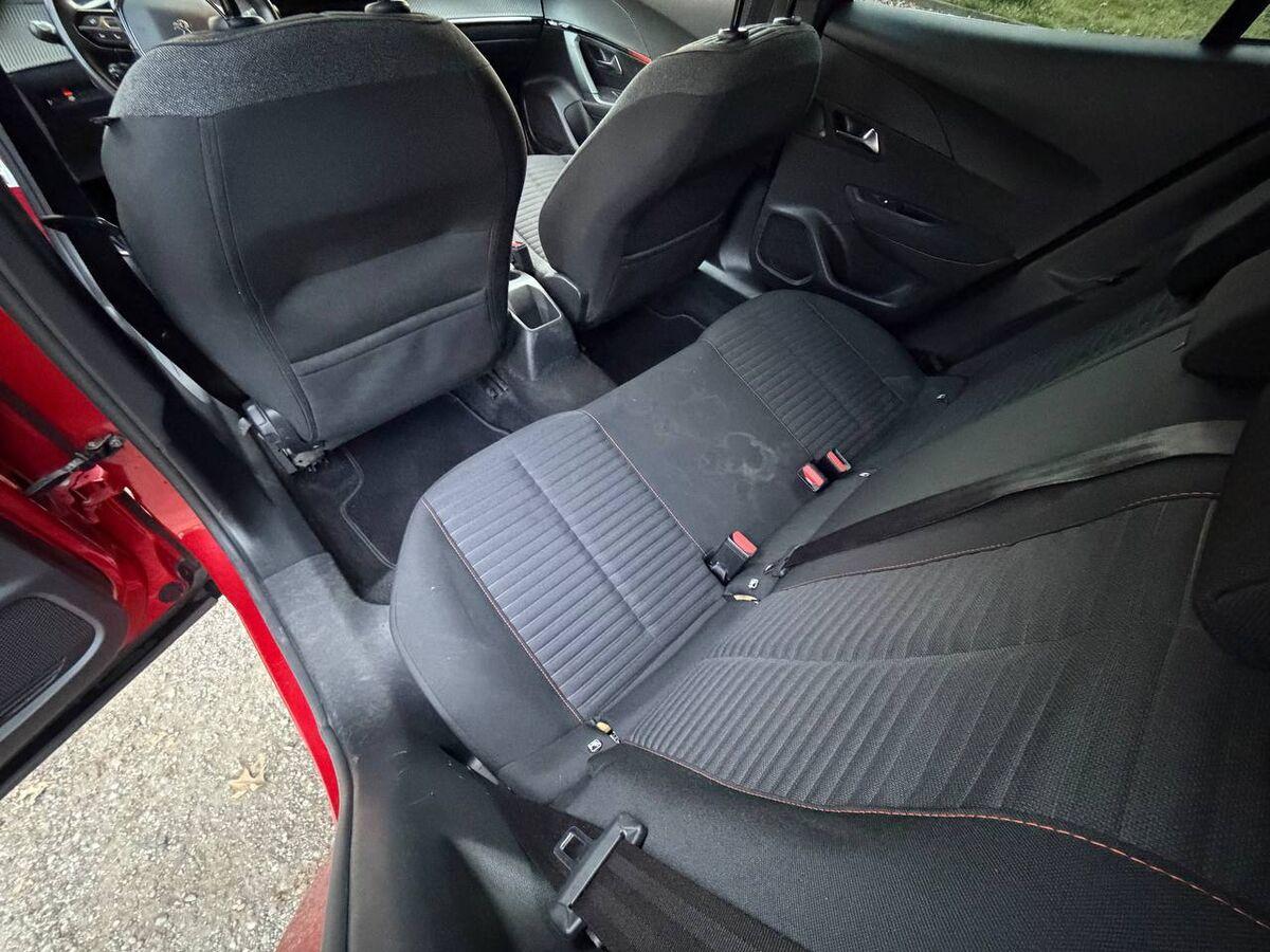 Peugeot 2008 1.2 Active s&s 130cv CINGHIA SOSTITUITA !