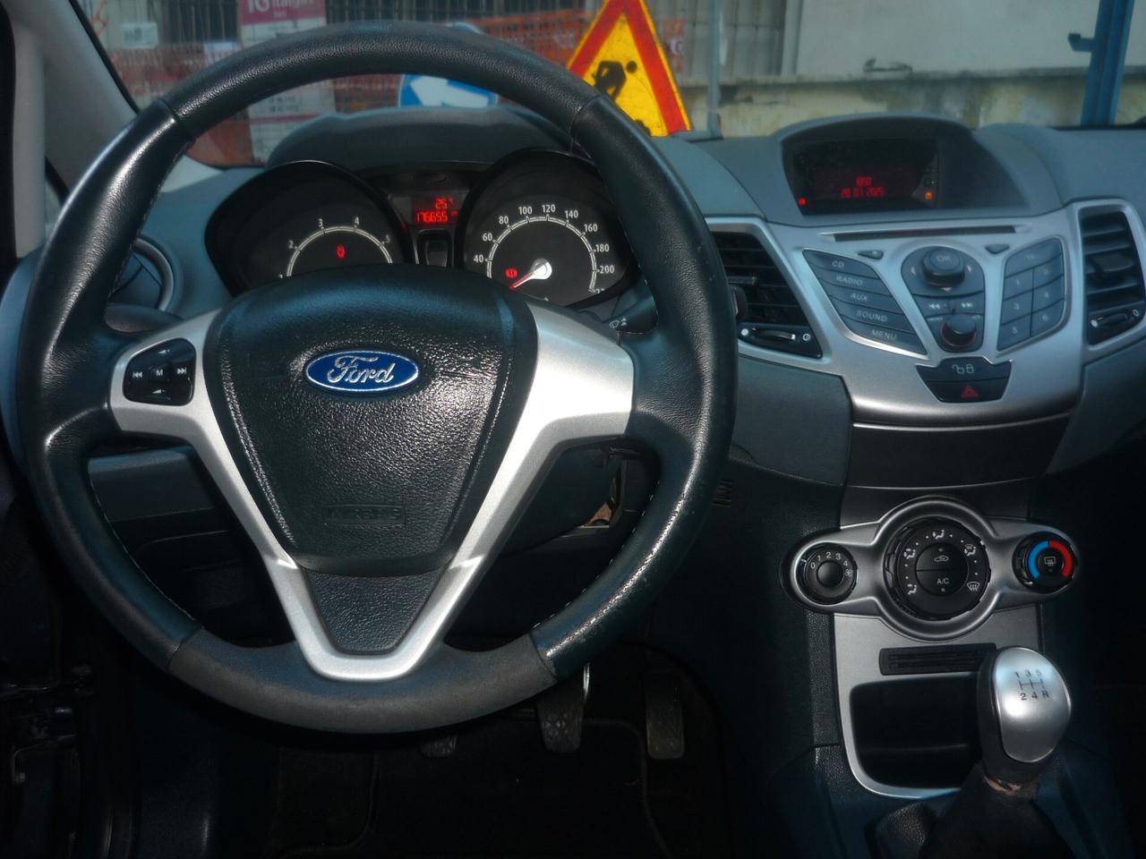 Ford Fiesta 1.4 5 porte Bz.- GPL Titanium