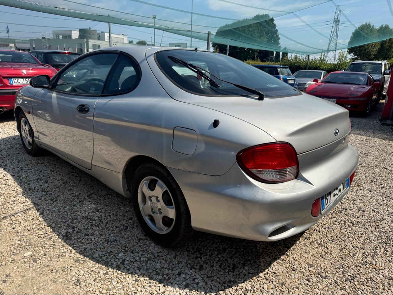 Hyundai Coupe 1.6i 16V cat Air