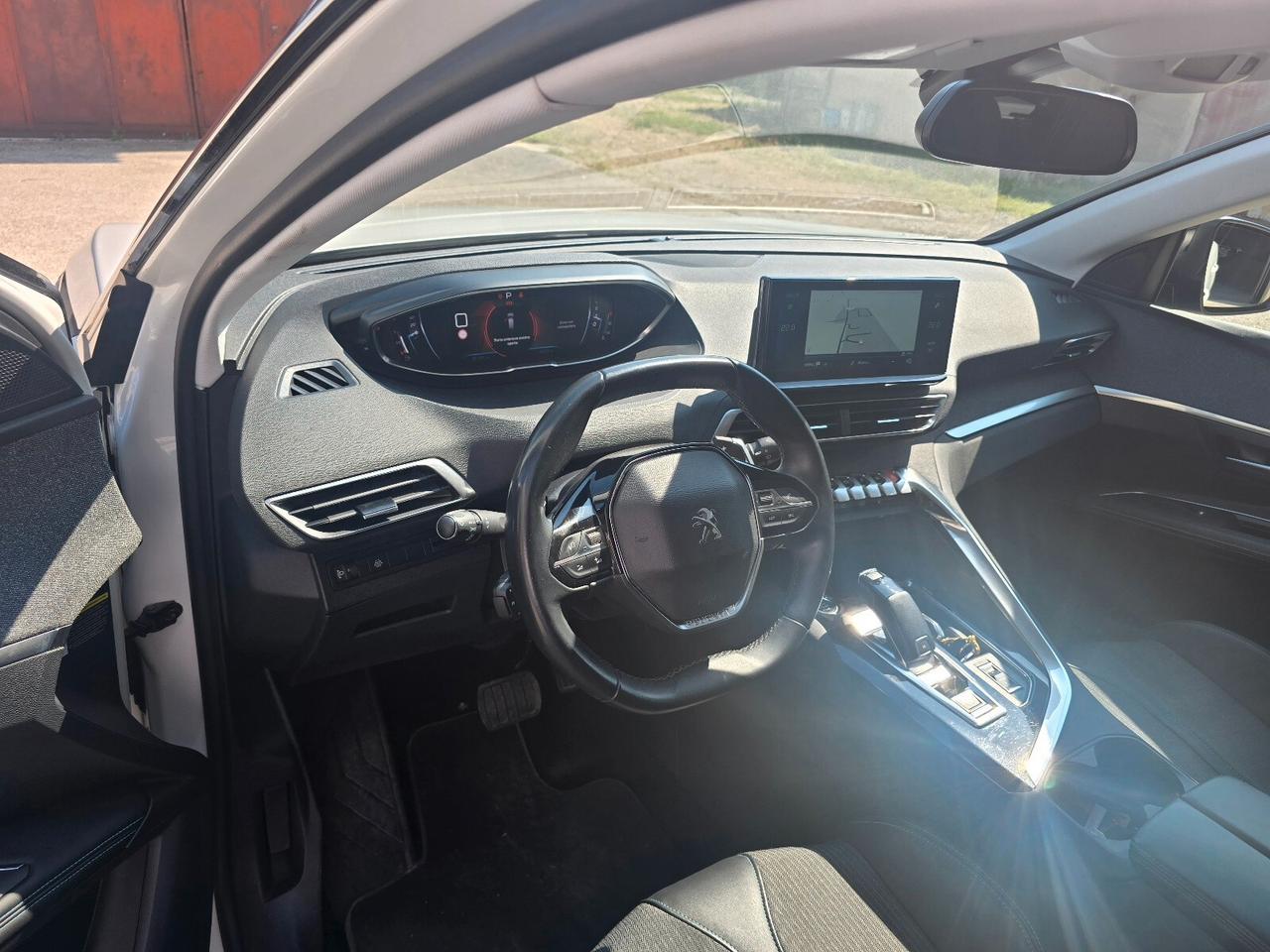 Peugeot 3008 BlueHDi 130 S&S EAT8 Allure