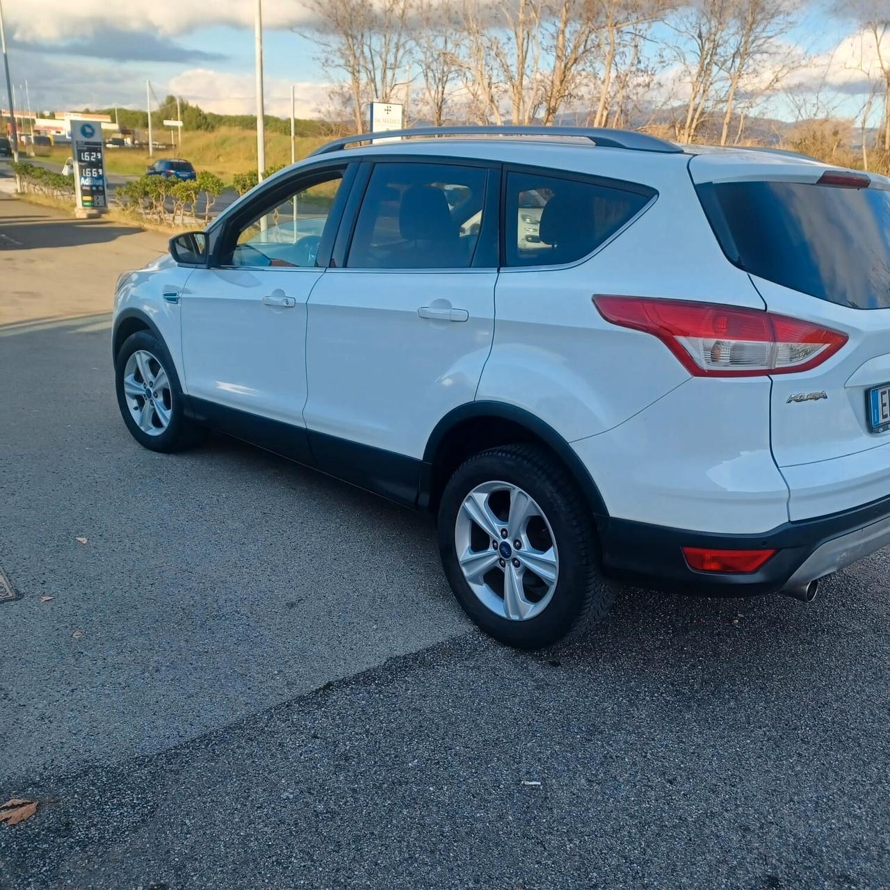 117.938KM KUGA 2.0 TDI PERFETTO