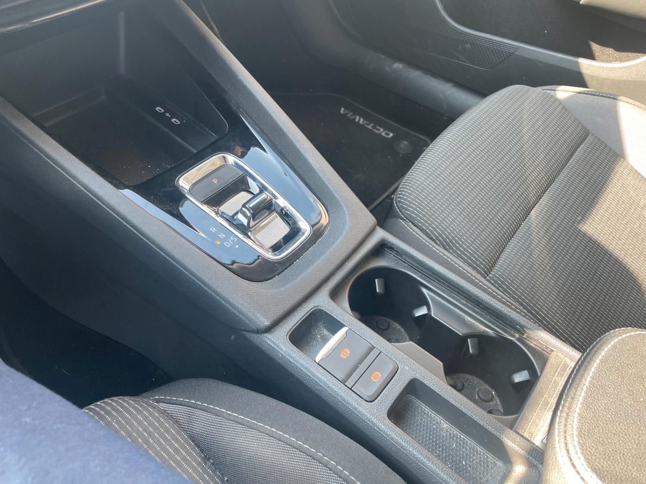 Skoda Octavia 2.0 TDI EVO SCR 150 CV DSG Wagon Executive