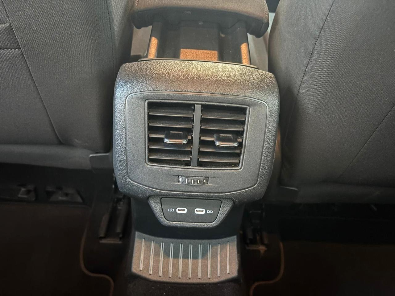 Volkswagen T-Roc 2.0 TDI 150 CV AUTOMATICO