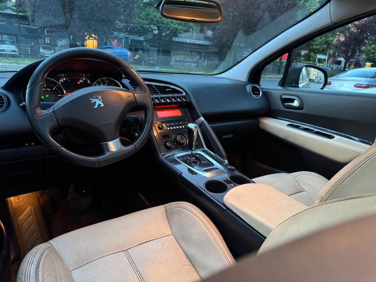 Peugeot 3008 2.0 HDi 150CV Outdoor