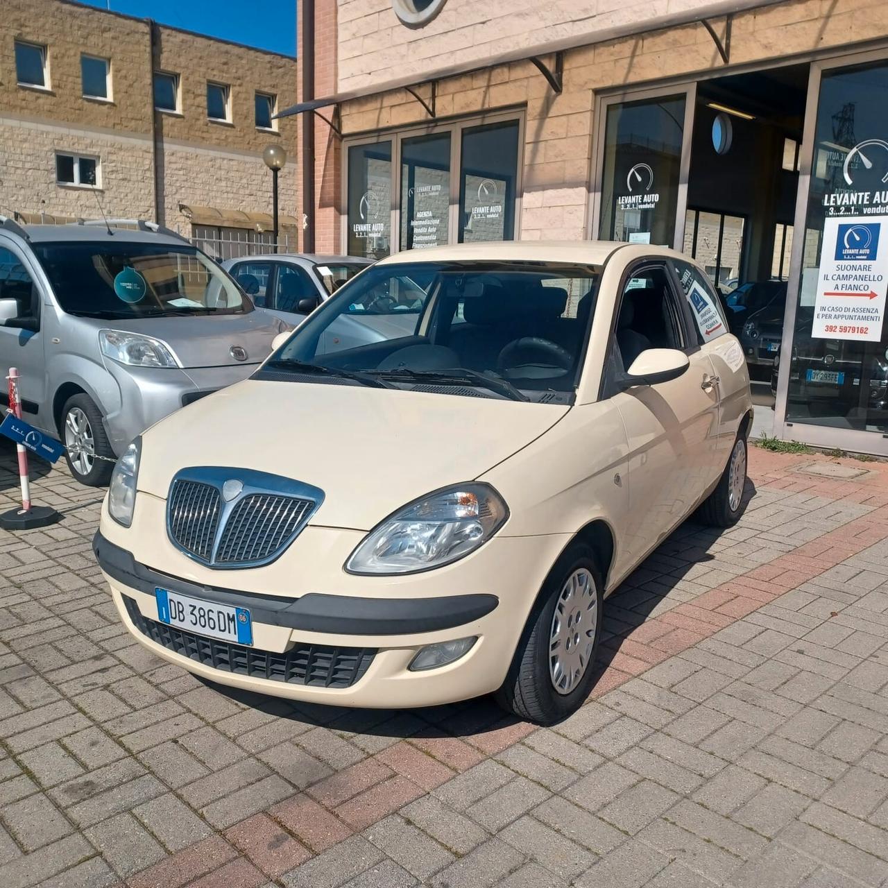 158.148KM YPSILON 1.2 NEOPATENTATI PIANTONE STERZO NUOVO