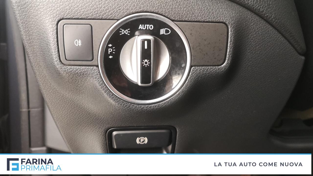 Mercedes-Benz CLA - C117 - CLA 200 d (cdi) Premium auto