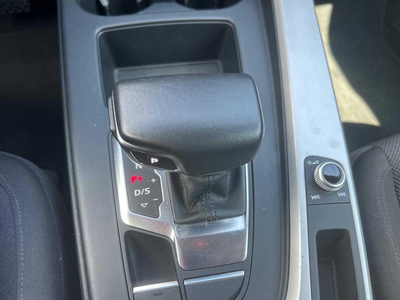 Audi A4 Avant 30 2.0 tdi mhev Business 136cv s-tronic