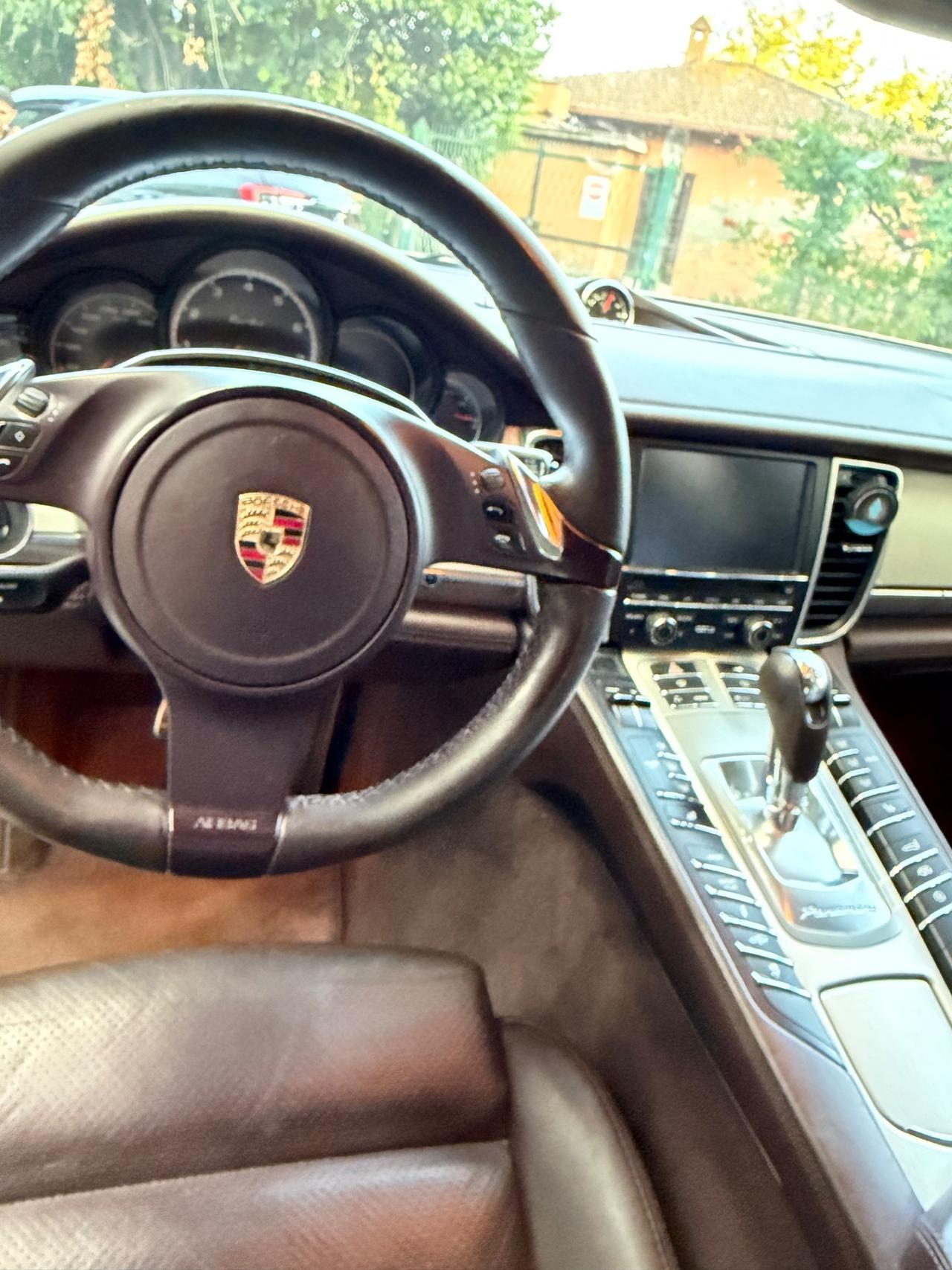 Porsche Panamera 4.8 Turbo BOOK SERVICE