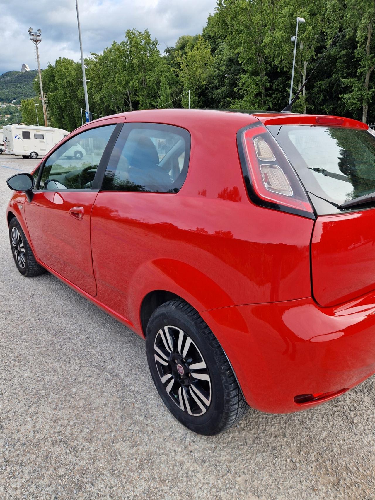 Fiat Grande Punto 86CV - 2013