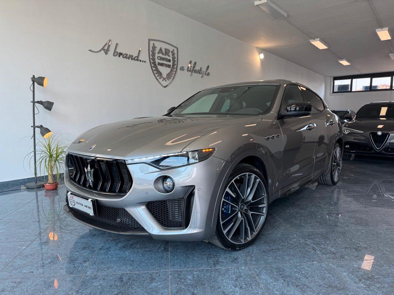 Maserati Levante 3.8 V8 Trofeo 580cv Tetto 22" Carbonio Full