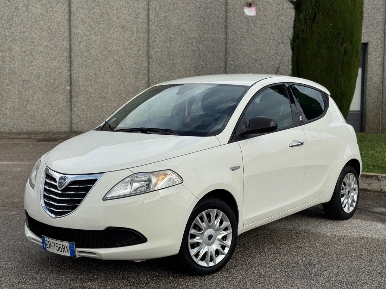 Lancia Ypsilon 1.2 69 CV 5 porte GPL Ecochic Gold