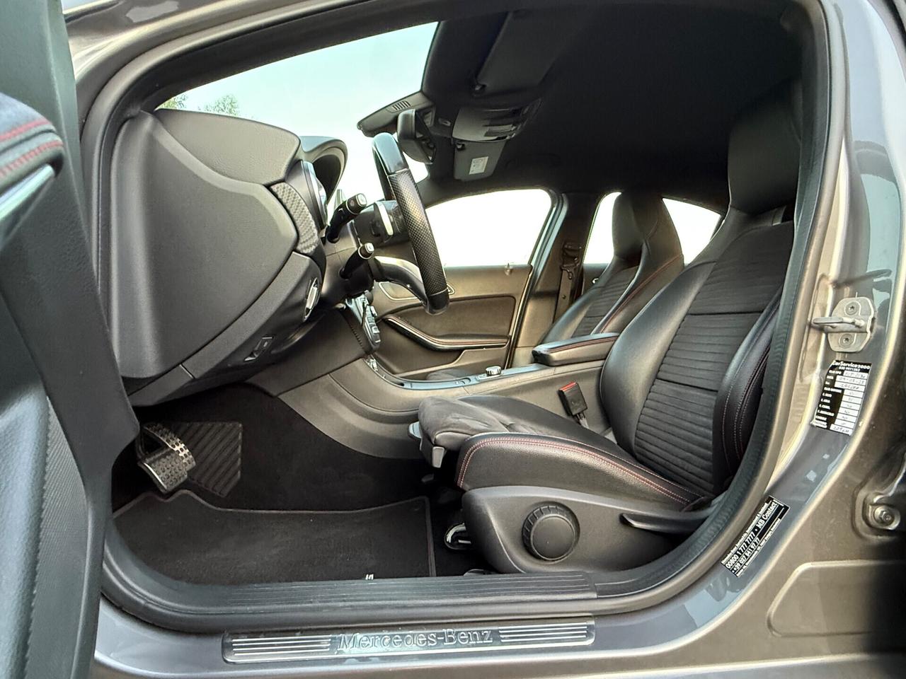 MERCEDES-BENZ A 180 D AUTOMATIC AMG PREMIUM UNI PRO