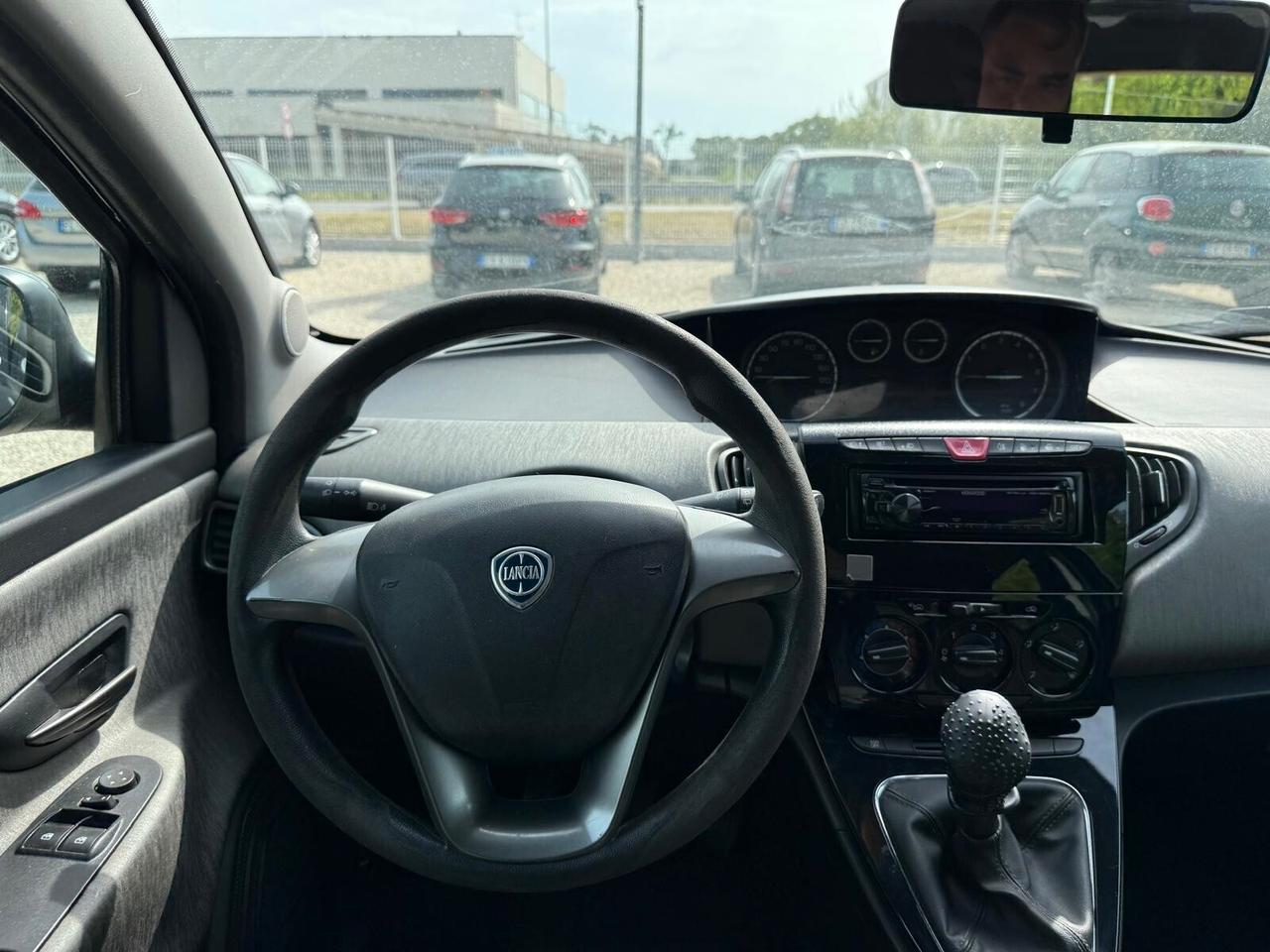 Lancia Ypsilon 0.9 TwinAir 85 CV 5 porte Metano Ecochic Gold
