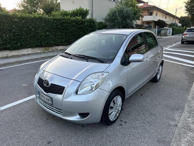 TOYOTA Yaris 1.0 5 porte Sol