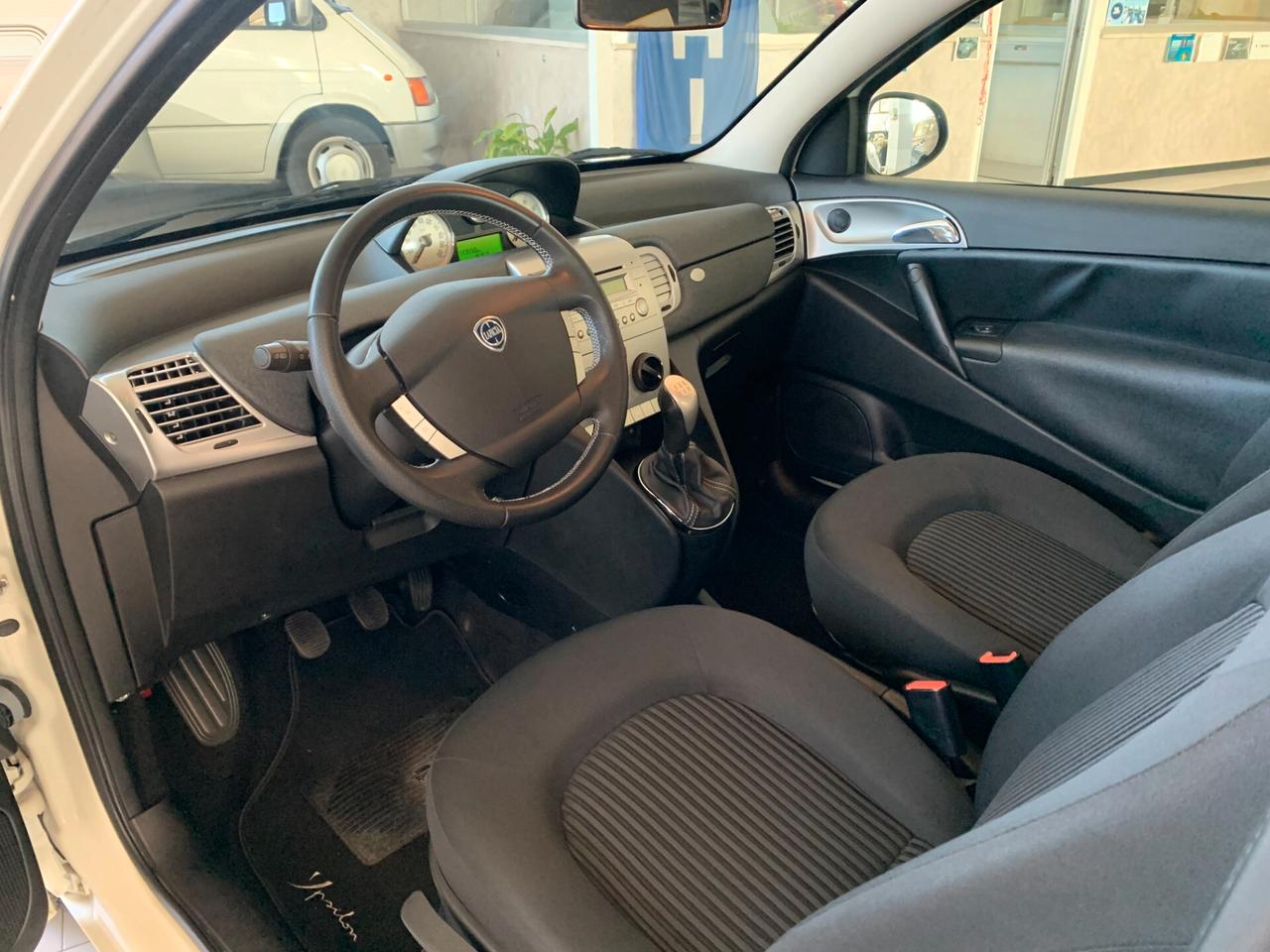 Lancia Ypsilon 1.3 MJT 75 CV