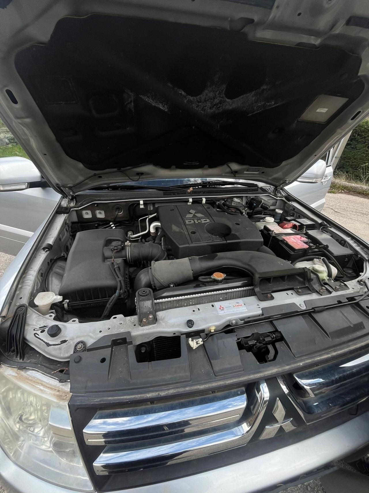 Mitsubishi Pajero 3.2 DI-D 16V 3p. Intense