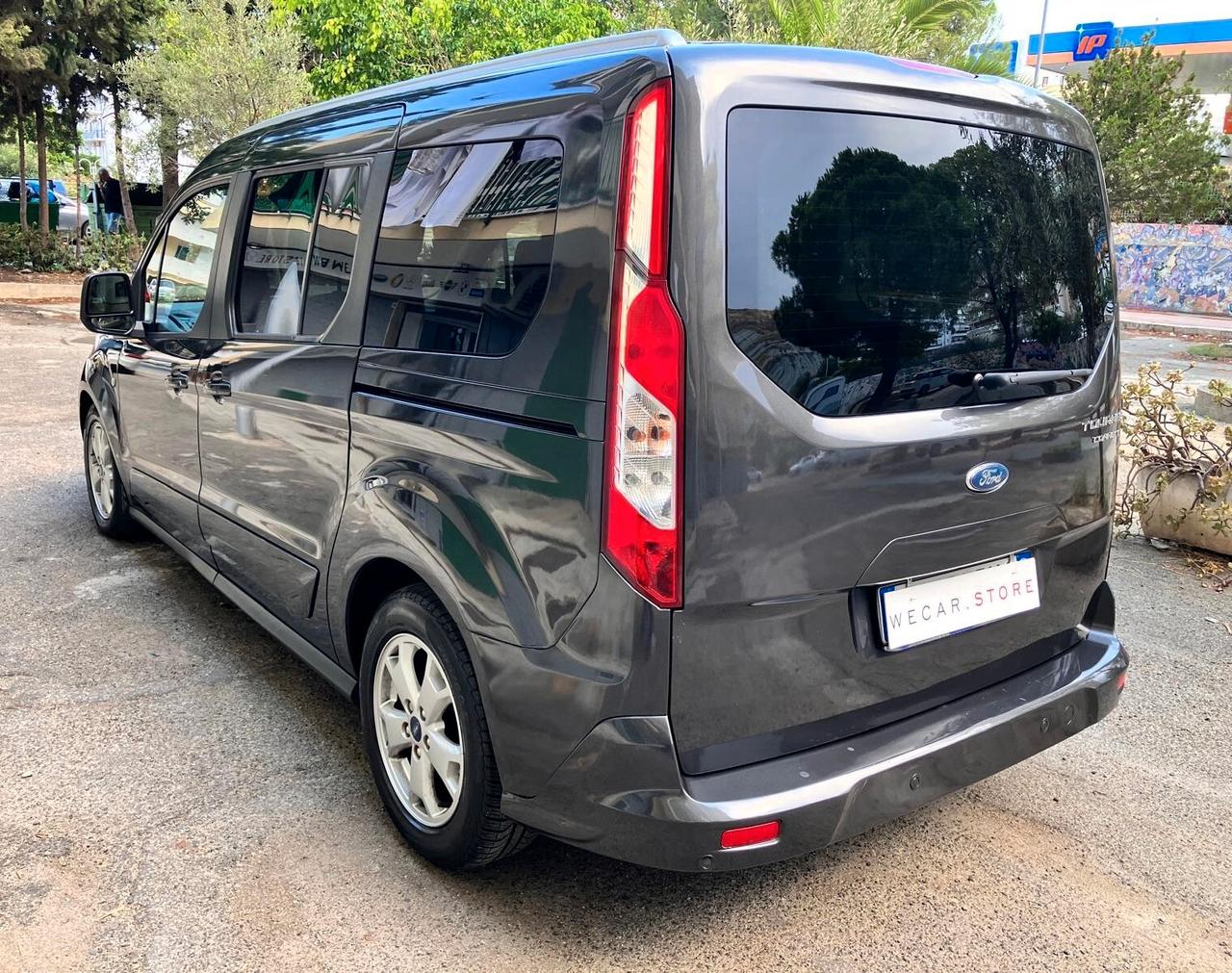 Ford Tourneo Connect7 1.5 TDCi 120cv aut Titanium