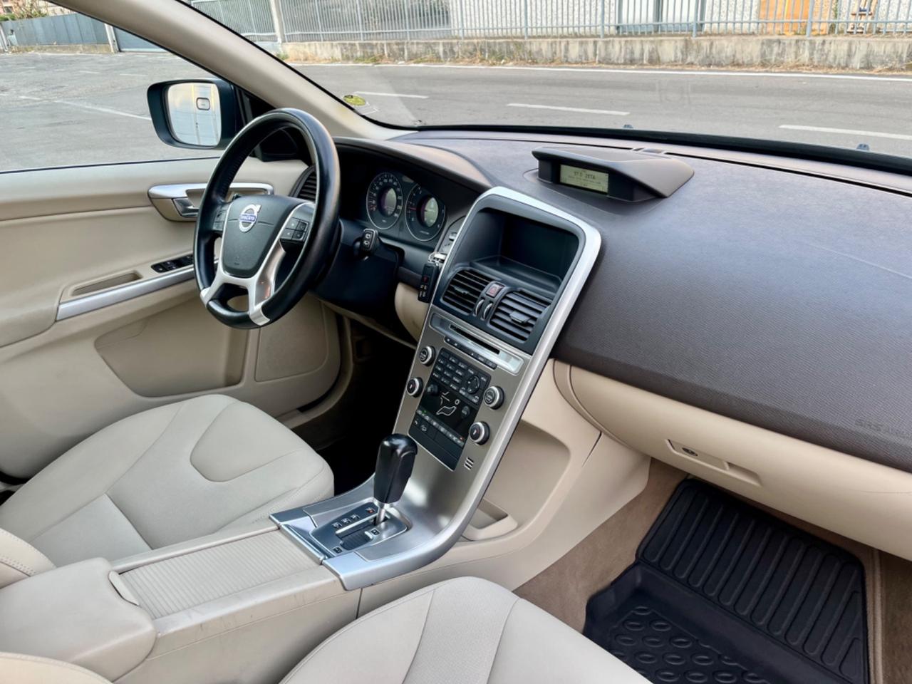 Volvo XC60 2.4d 2010 165.000km 4x4 perfetta