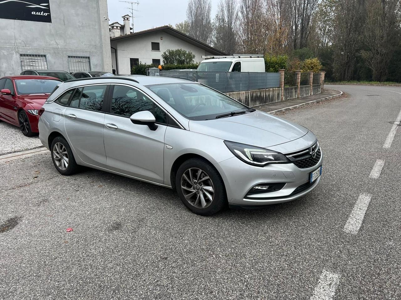 Opel Astra 1.6 CDTi 136CV aut. Sports Tourer Innovation