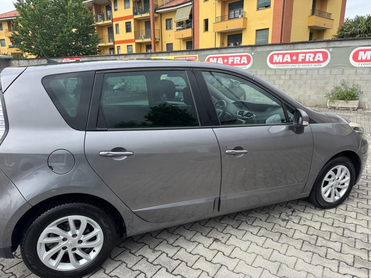 Renault Scenic 1.5 dCi 110CV neopatentato