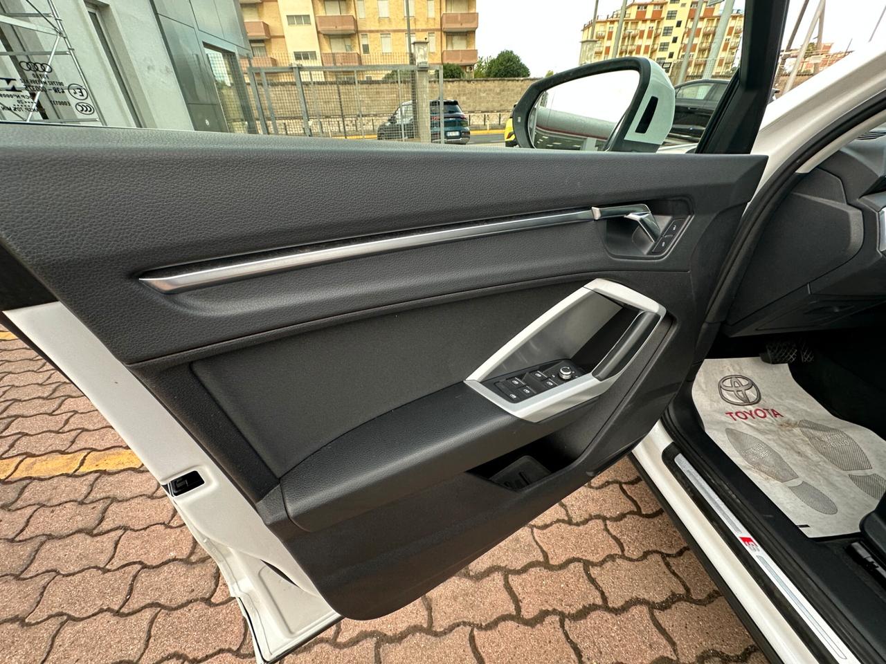 Audi Q3 35 TDI S tronic line edition