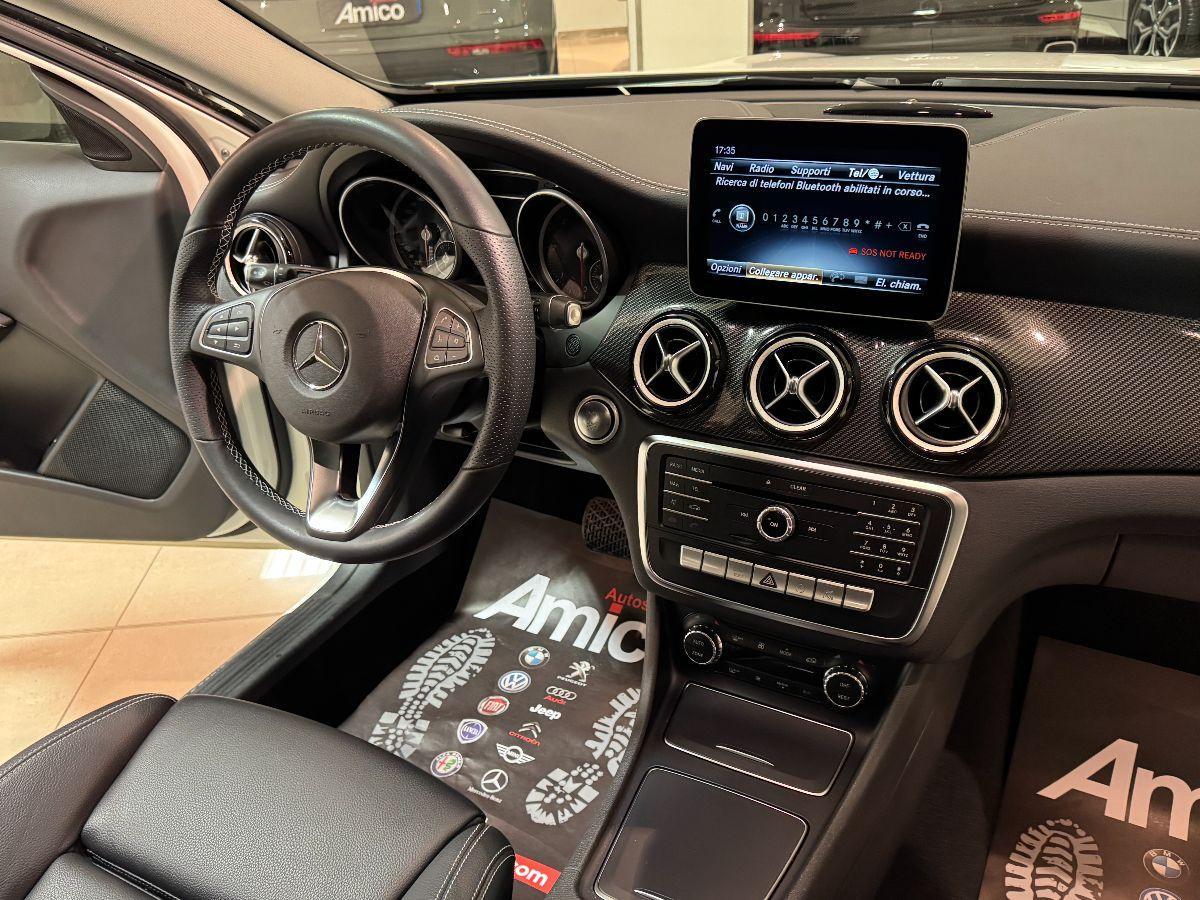MERCEDES GLA 200 d Automatic Premium Edition Solo 67.000km Tetto