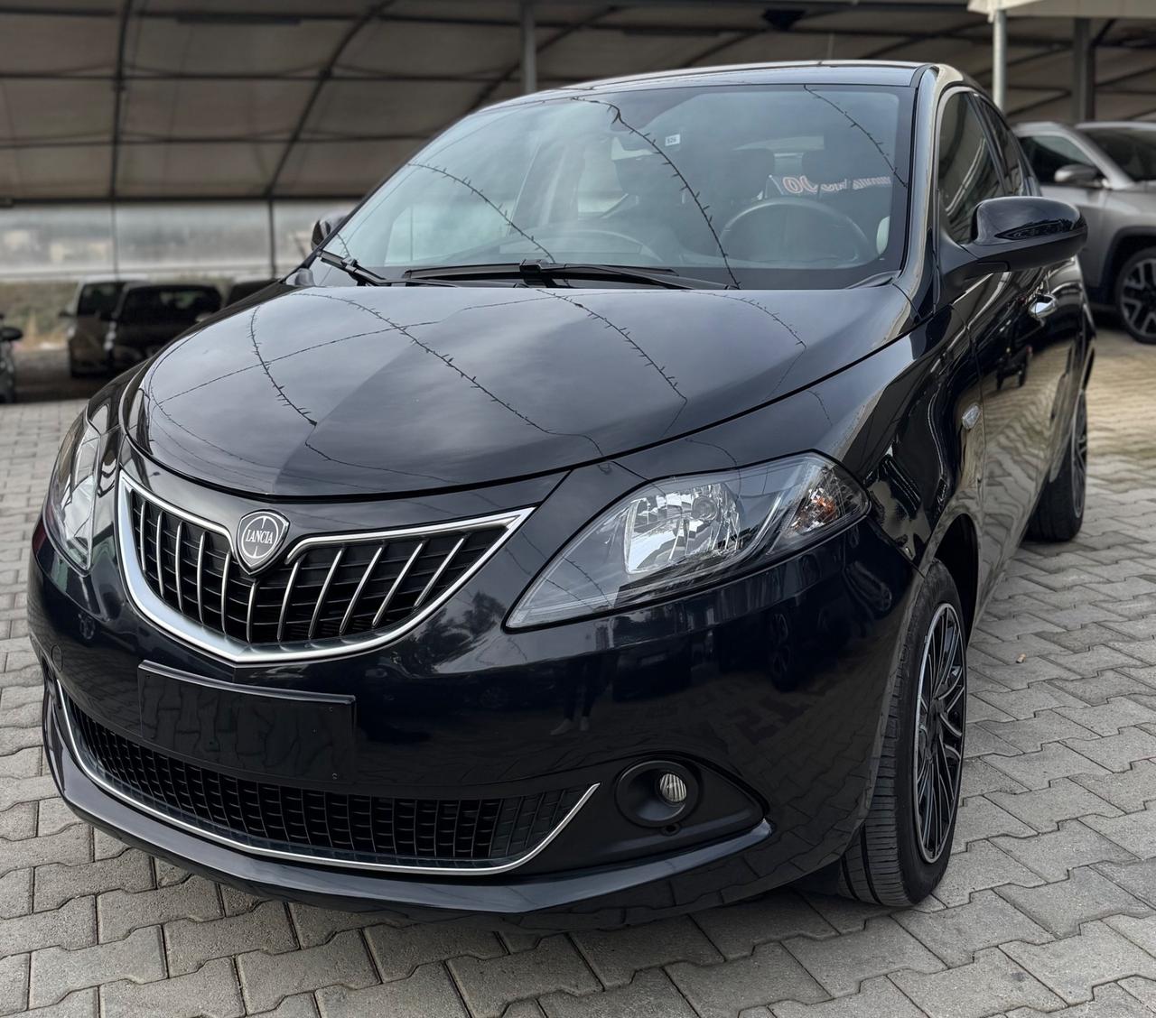 Lancia Ypsilon 1.0 FireFly 5 porte S&S Hybrid Ecochic Gold