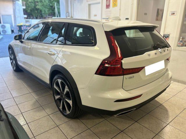 VOLVO V60 Cross Country D4 AWD Geartronic Business Plus
