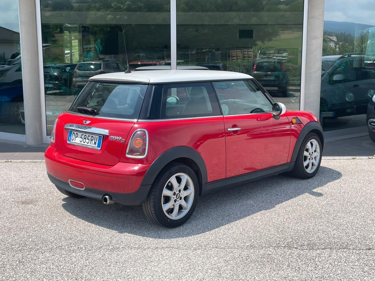 MINI COOPER D 1.6TD 110cv "CAMBIO AUTOMATICO" NEOPATENTATI