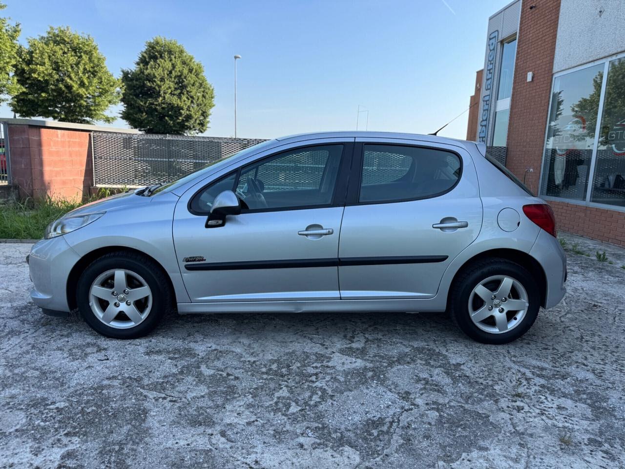 Peugeot 207 1.4 8V 75CV 5p. Energie Sport