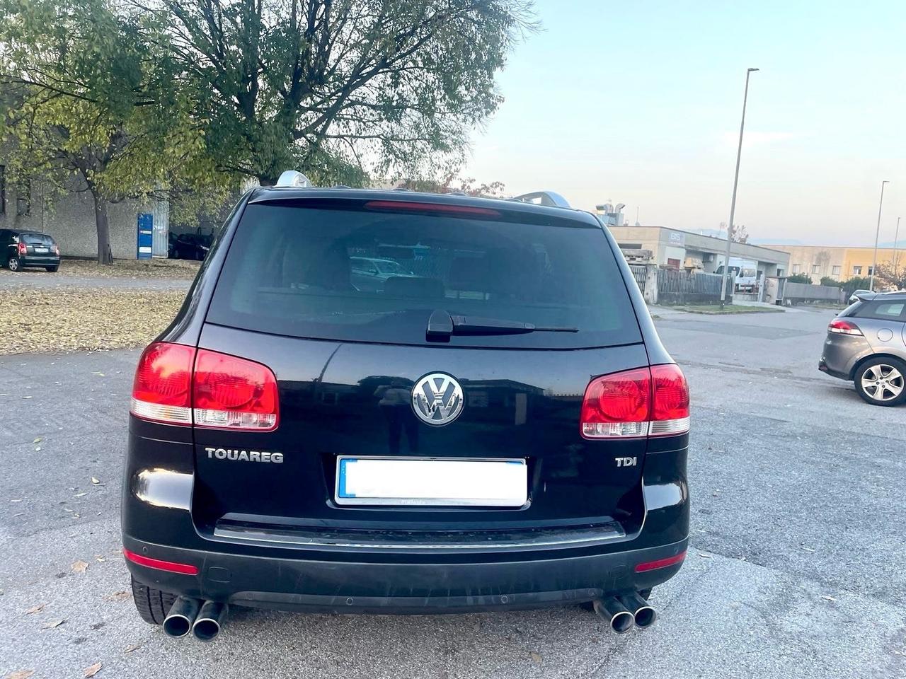 Volkswagen Touareg 3.0/240CV V6 TDI DPF tip. Exclusive