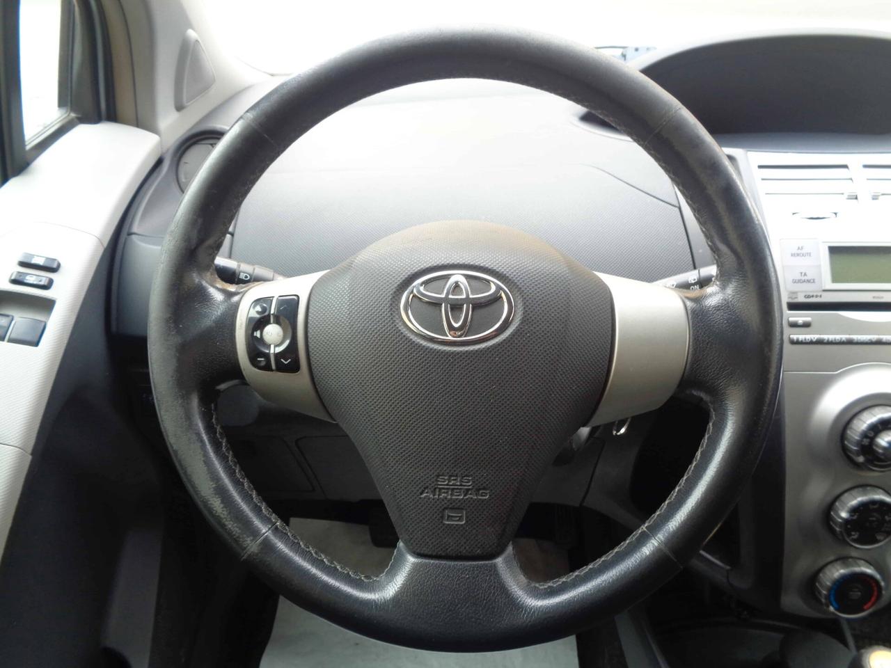 Toyota Yaris 1.3 3 Porte (FINANZIABILE)