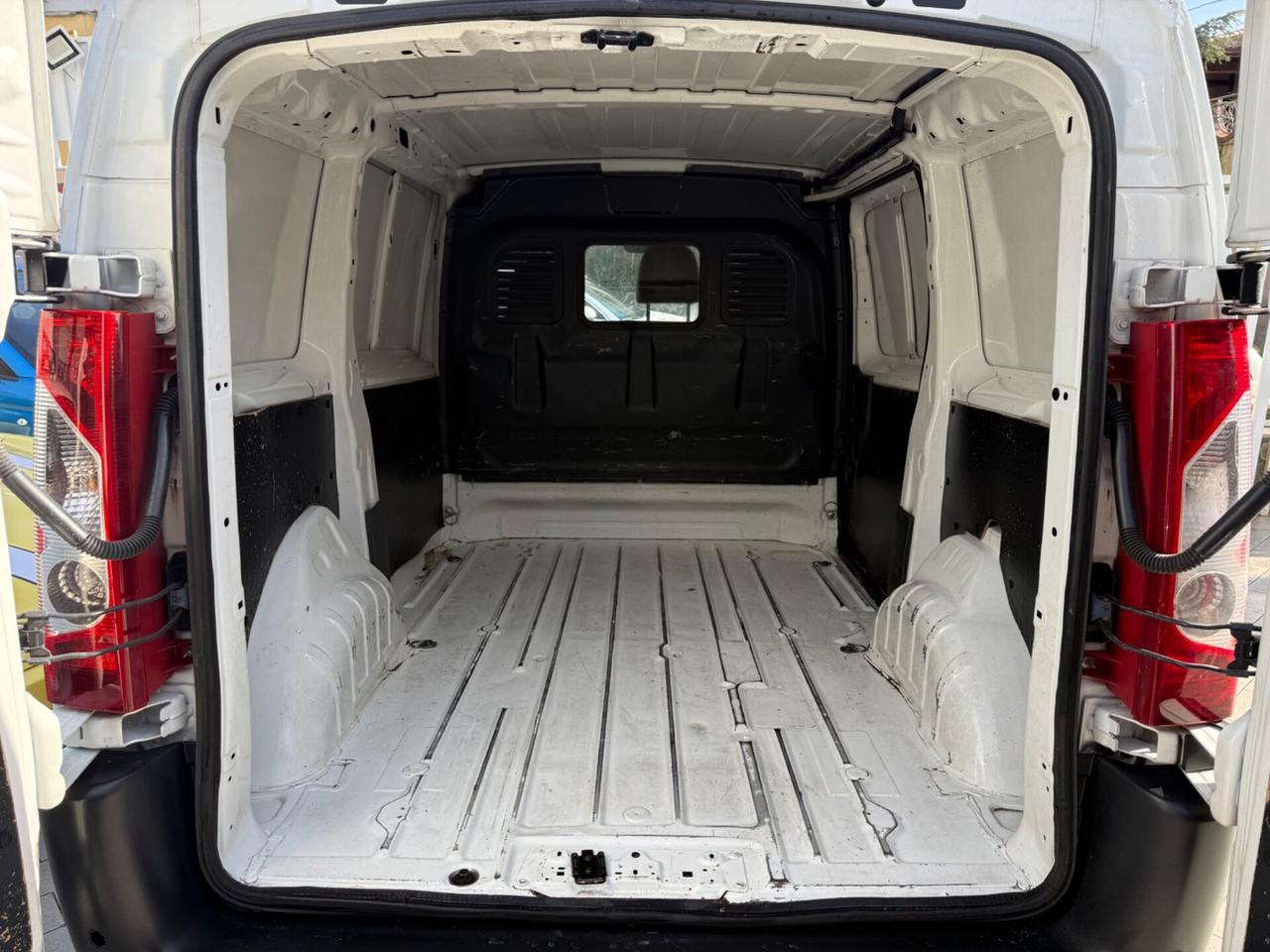 Peugeot Expert 2.0 HDi 130 cv maxi Multijet