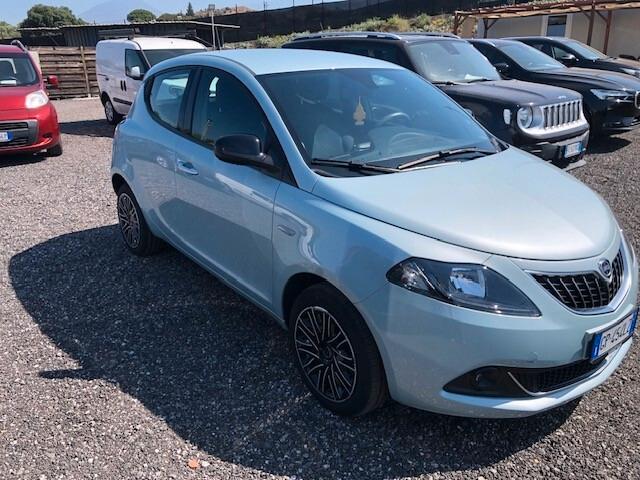 Lancia Ypsilon 1.0 FireFly 5 porte S&S Hybrid Alberta Ferretti
