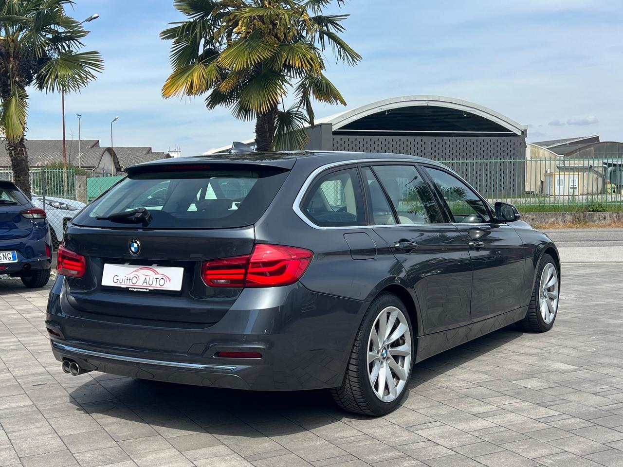 Bmw 320d Touring Luxury Tenuta molto Bene