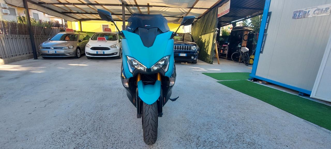 YAMAHA T-MAX 530 DX GOMME NUOVE RULLI CINGHIA USB PORTATELEFONO IMPECCABILE