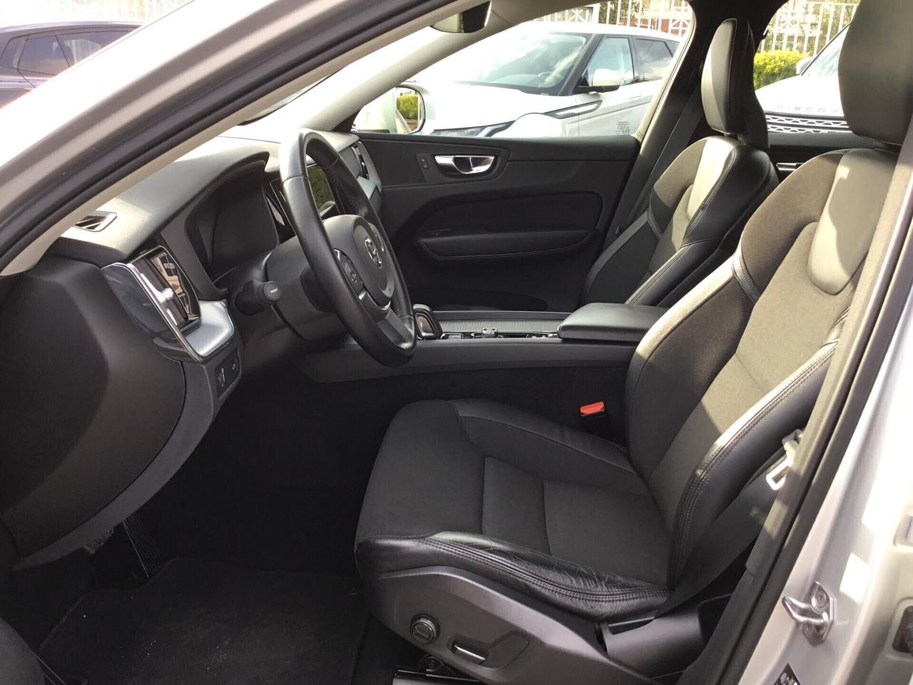 Volvo XC 60 B4 (d) AWD Geartronic Momentum Pro