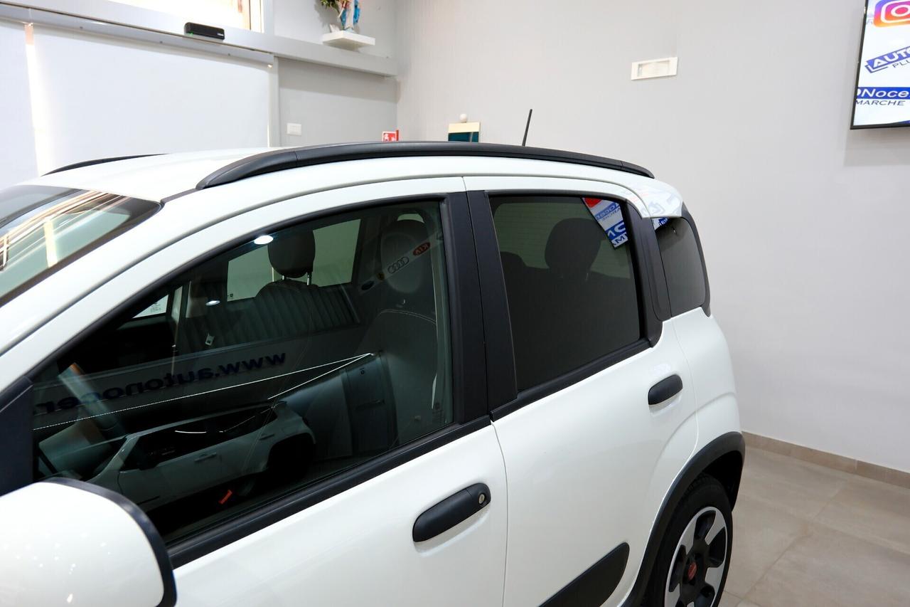 Fiat Panda Cross 70cv HYBRID CARPLAY