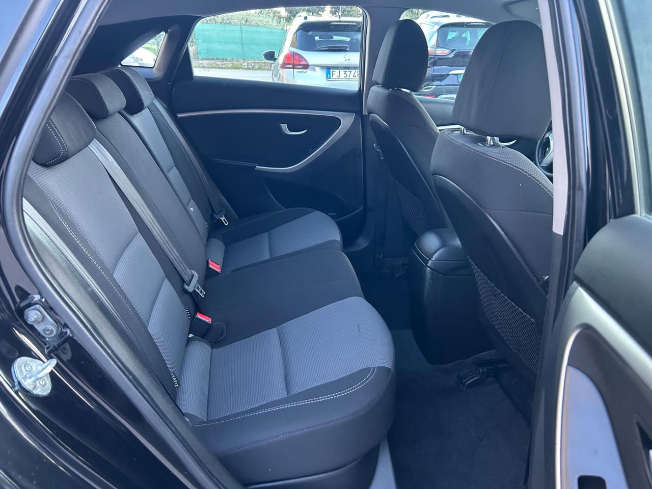 Hyundai i30 1.6 CRDi 5p. 150000km